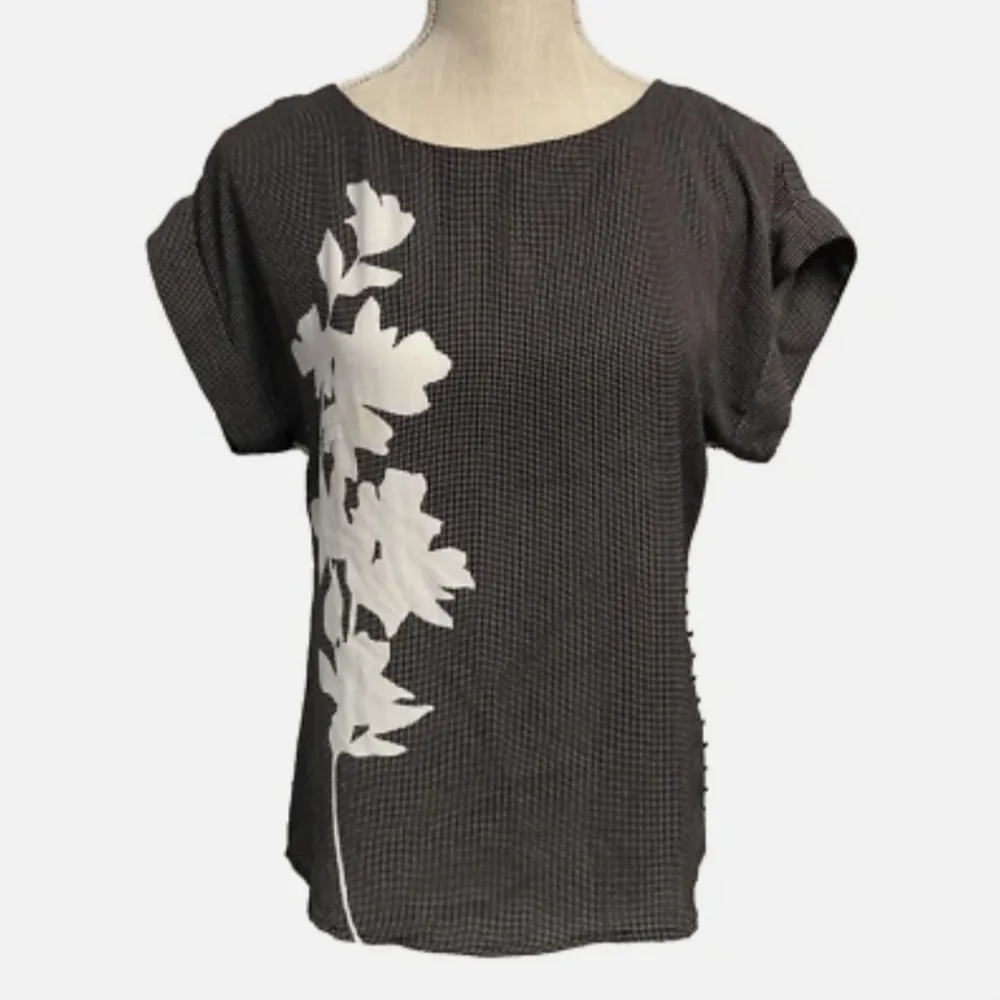Worthington Multimedia Black White Polka Dot Floral Cap Sleeve Blouse 1X - Picture 4 of 8